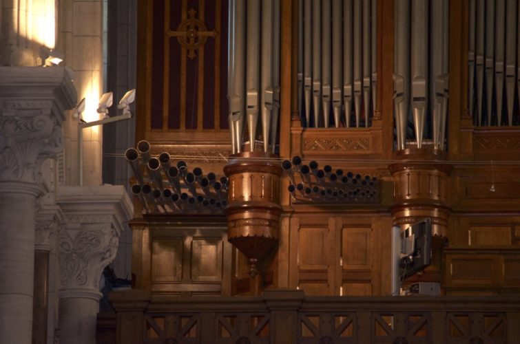 Grand orgue de Saint Pierre de Neuilly.