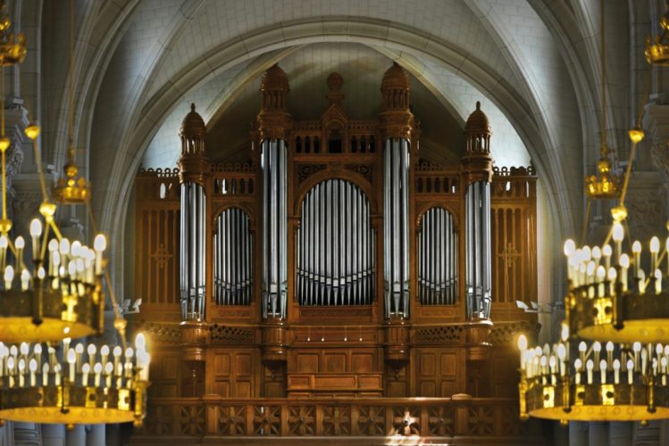 Grand orgue de Saint Pierre de Neuilly.