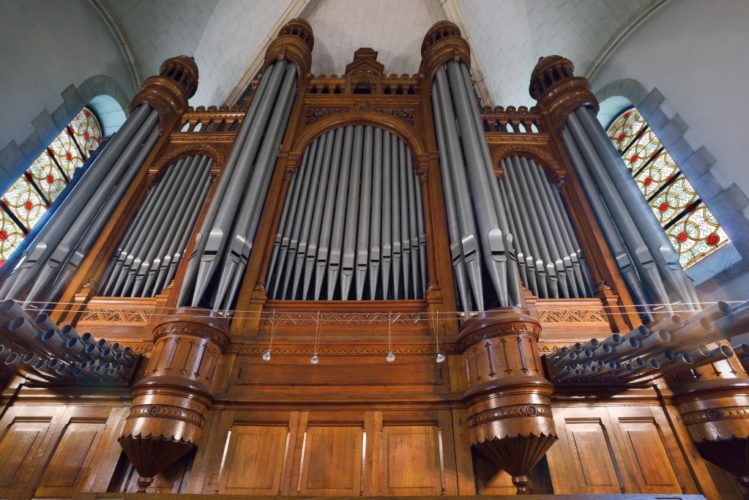 Grand orgue de Saint Pierre de Neuilly.